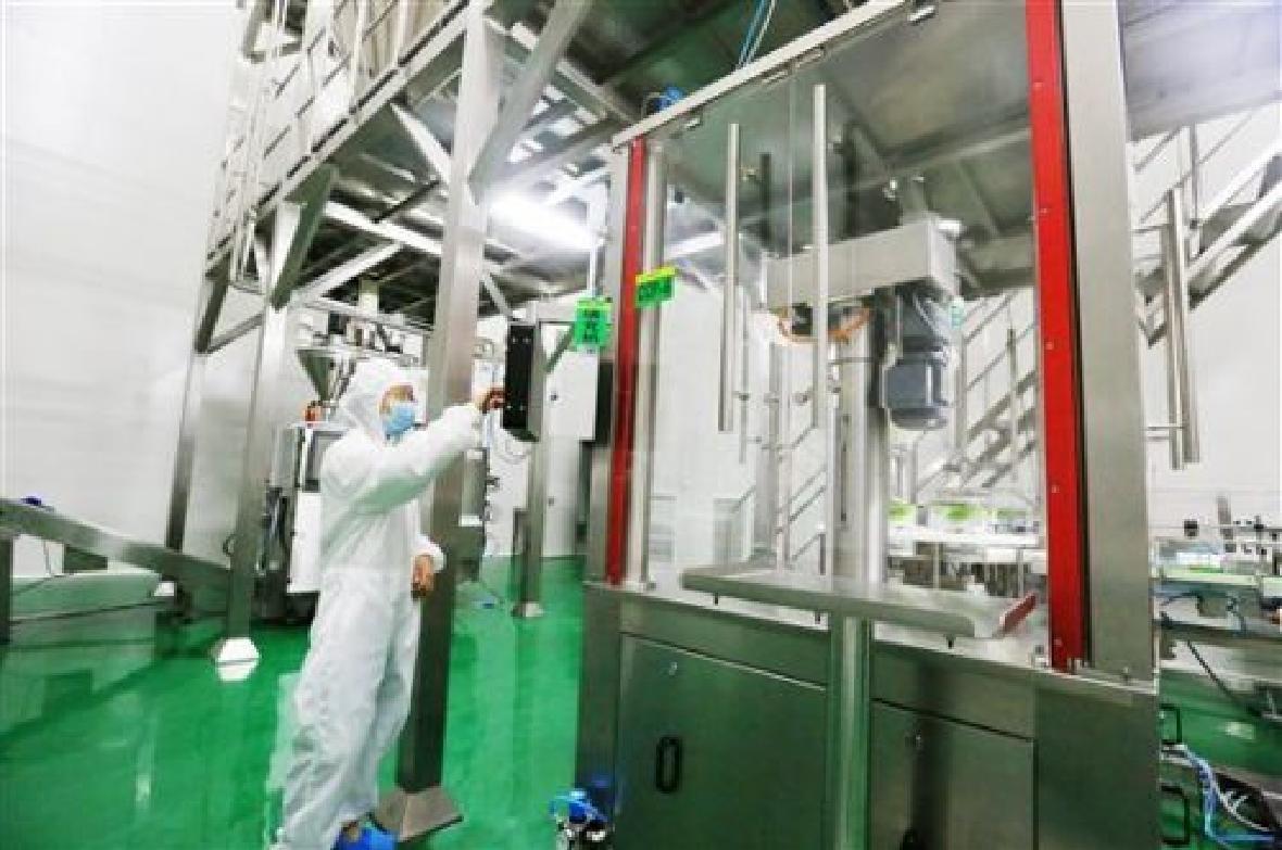 比配方注册更严的监督 游艇会yth开启工厂全透明直播